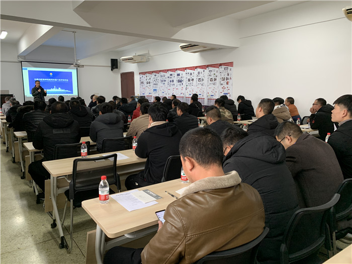 中原內配商學(xué)院課程培訓-02.jpg
